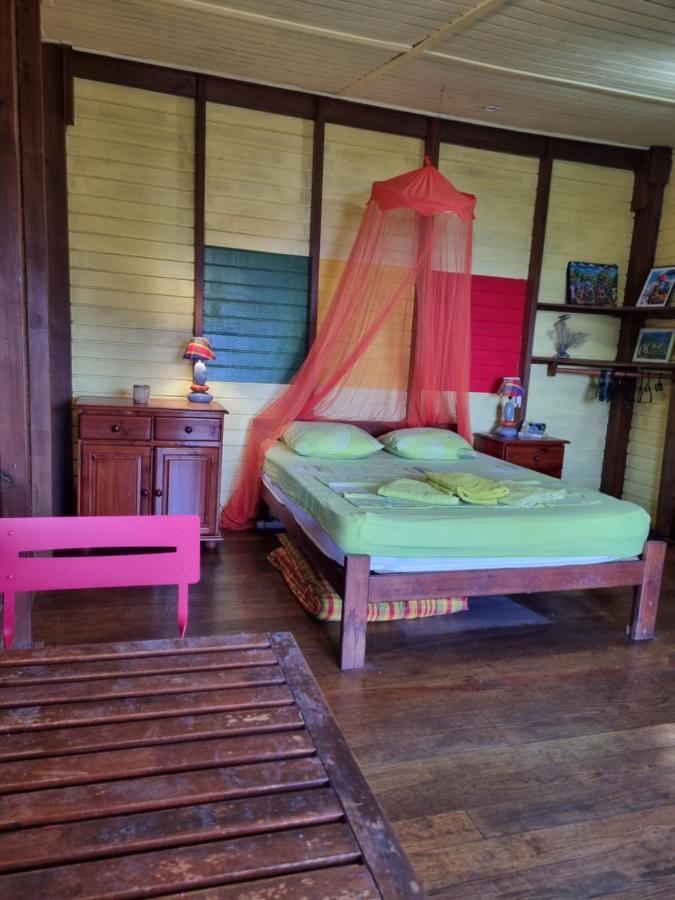 Bungalow Jamaique Десе Екстериор снимка