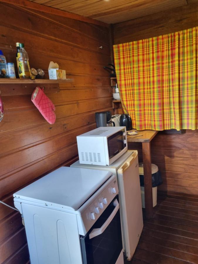 Bungalow Jamaique Десе Екстериор снимка