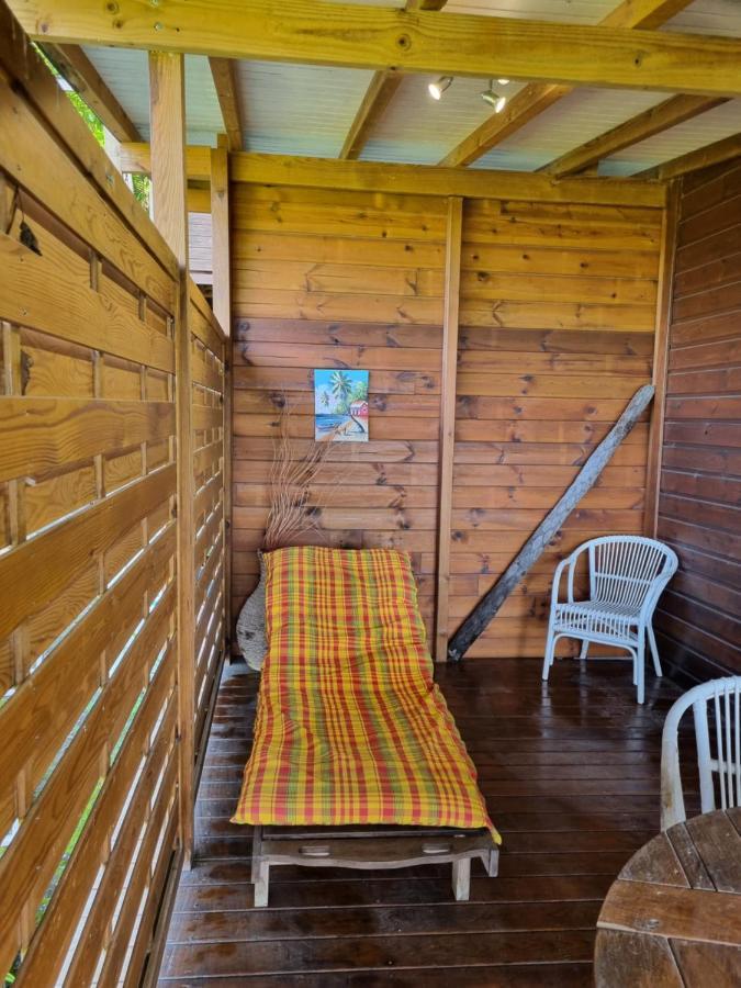 Bungalow Jamaique Десе Екстериор снимка
